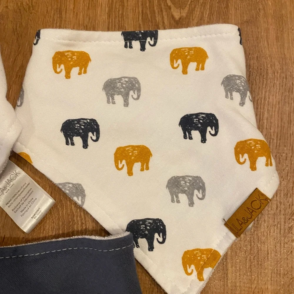 Lila & Jack Pack if 3 Bibs w/Socks